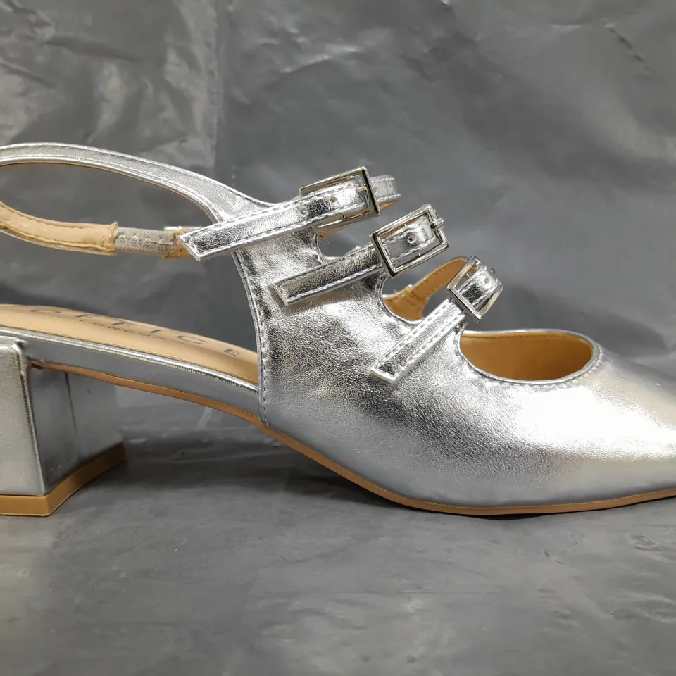 BOXED PAIR OF OFFICE SLINGBACK SANDALS IN SILVER SIZE 6