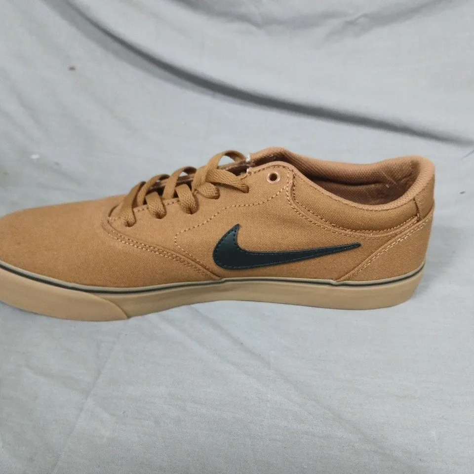 NIKE SB CHRON 2 CNVS SNEAKERS – ALE BROWN/BLACK, UK 10