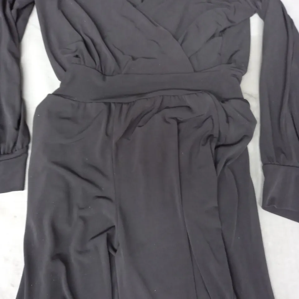 KIM & CO JUMPSUIT IN BLACK SIZE MEDIUM