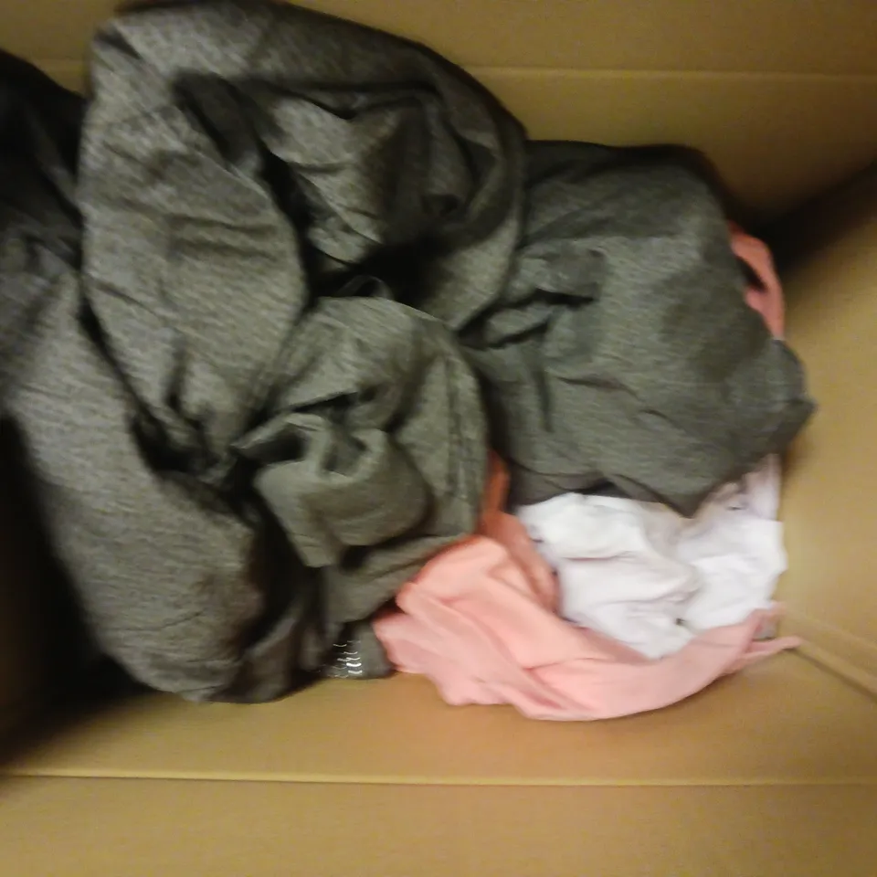 10 ASSORTED CLOTHING ITEMS TO INCLUDE TOPS, DRESSES IN VARIOUS SIZES AND COLOURS