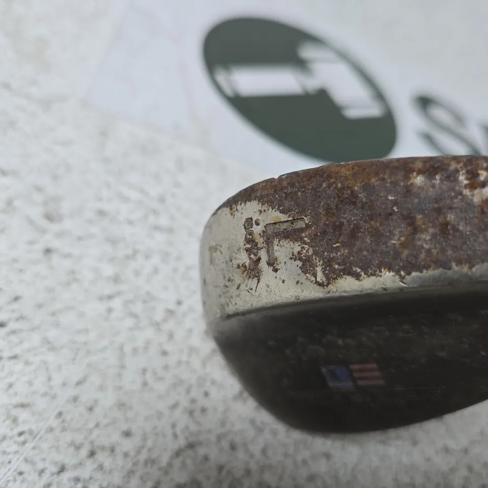 TOUR SERIES 6 GOLF CLUB WITH GOLF PRIDE GRIP