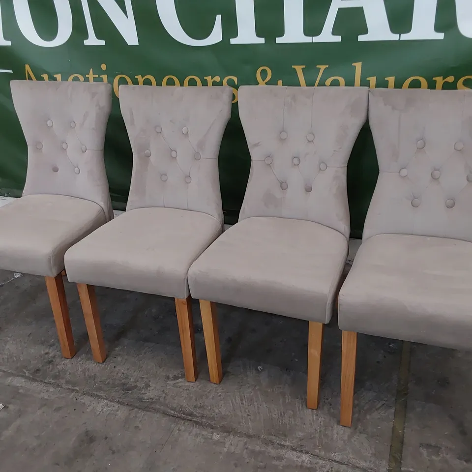 SET OF FOUR UPHOLSTERED BUTTONED BACK DINING CHAIRS LIGHT GREY PLUSH FABRIC ON NATURAL LEGS 