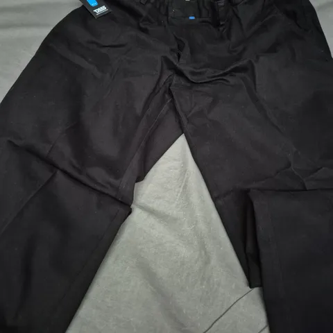 D555 YARMOUTH TROUSERS, BLACK - SIZE 52L