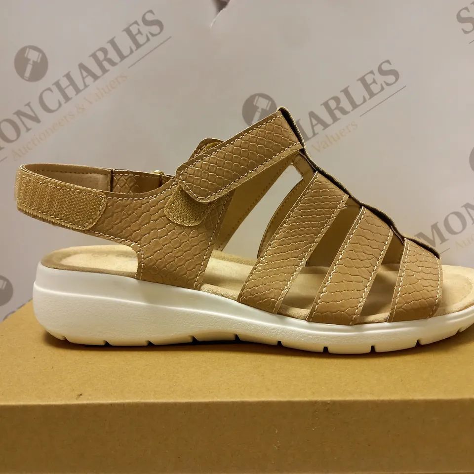 BOXED PAIR OF CUSHION WALK STRAPPY TAN SANDALS - SIZE 4