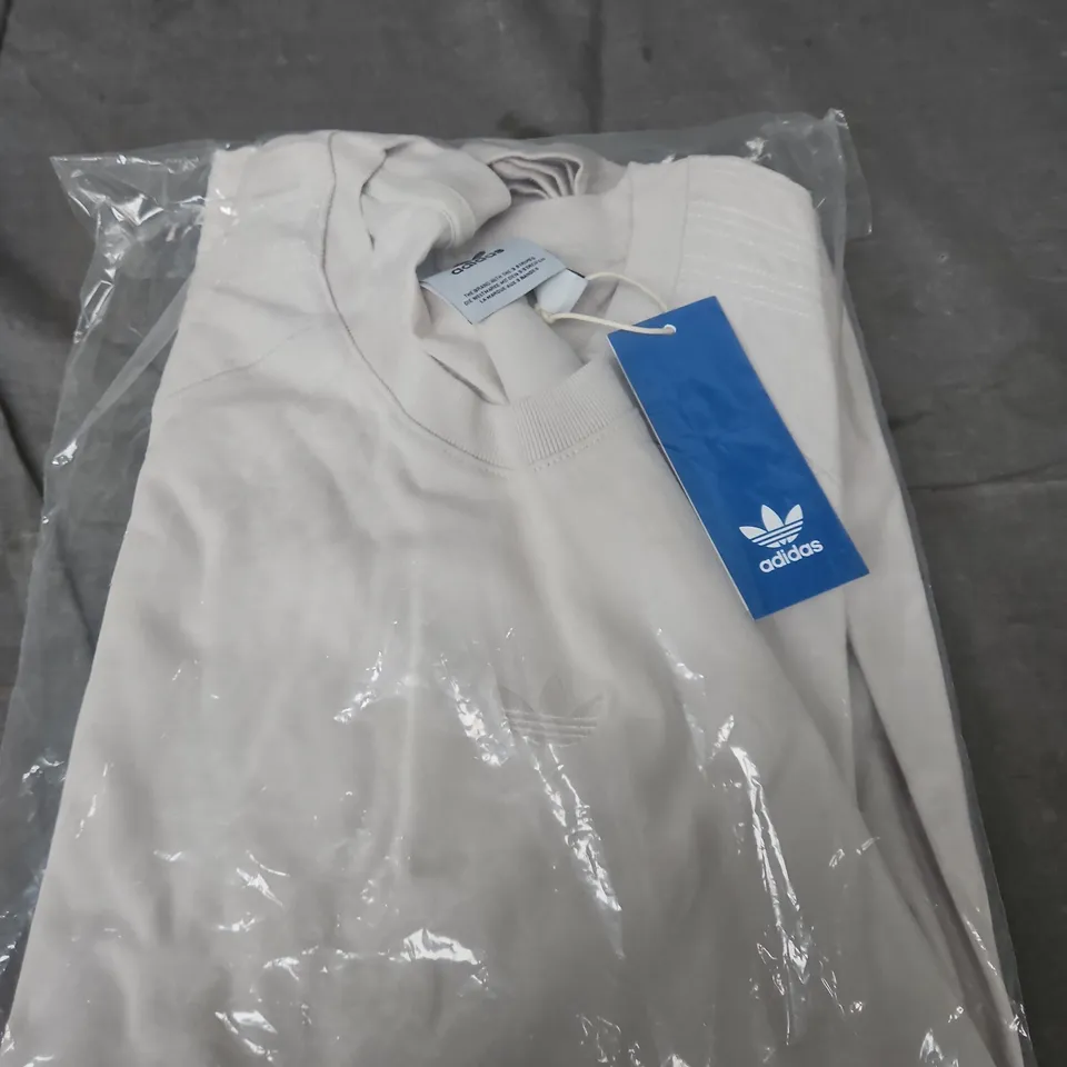 ADIDAS WHITE T‑SHIRT WITH TAG – XL 