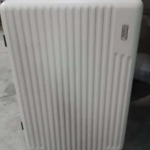 LUGG TRAVEL SUITCASE 