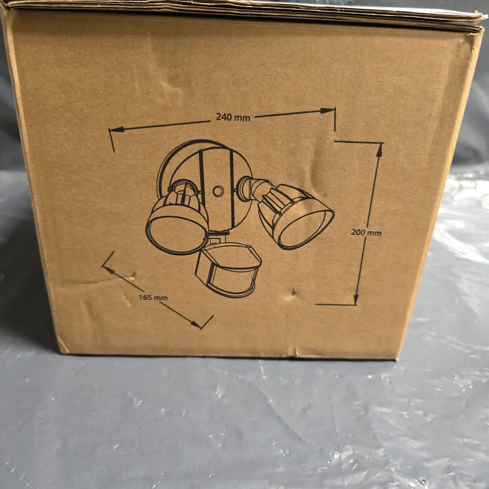 PHILIPS OUTDOOR SECURITY LIGHT 21W LED, 240V IP54 – BOXED