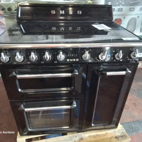 SMEG BLACK RANGE WITH 5 ZONE INDUCTION HOB