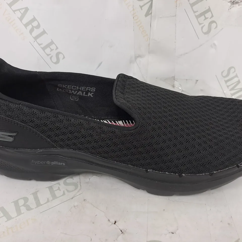 SKECHERS GO WALK 6, BLACK , UK SIZE 6