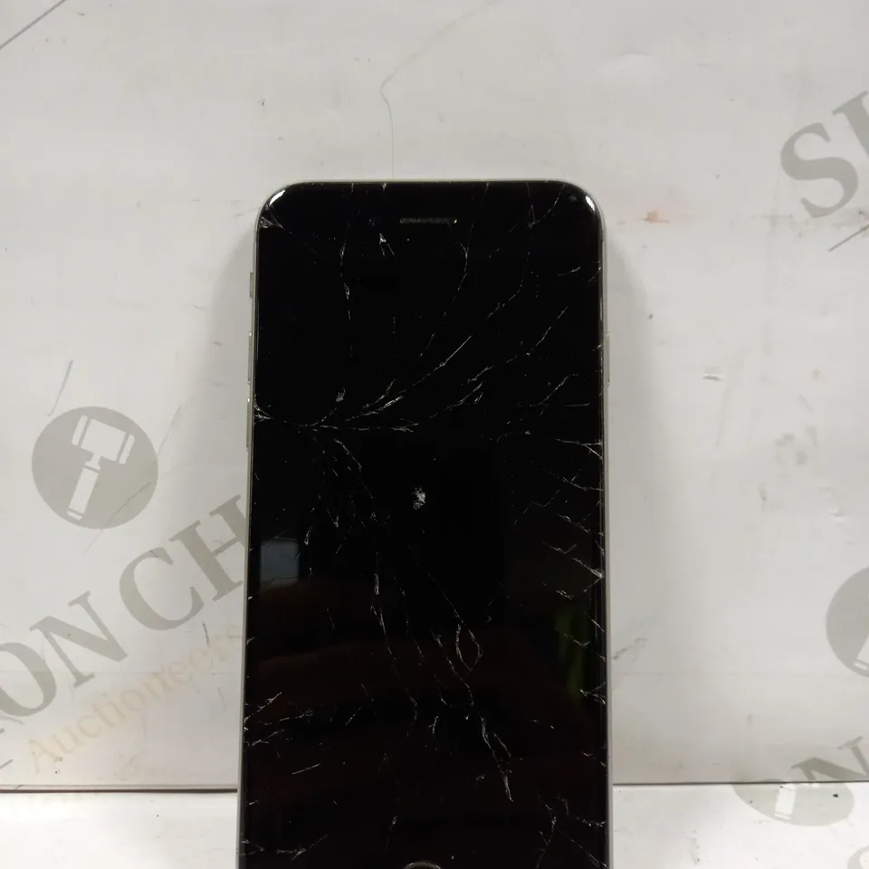 APPLE IPHONE 6 (A1586) SMARTPHONE 