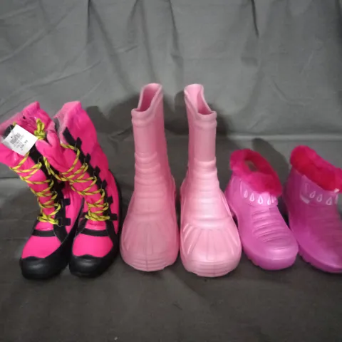 APPROXIMATELY 10 PAIRS OF ASSORTED KIDS SHOES IN VARIOUS STYLES AND SIZES