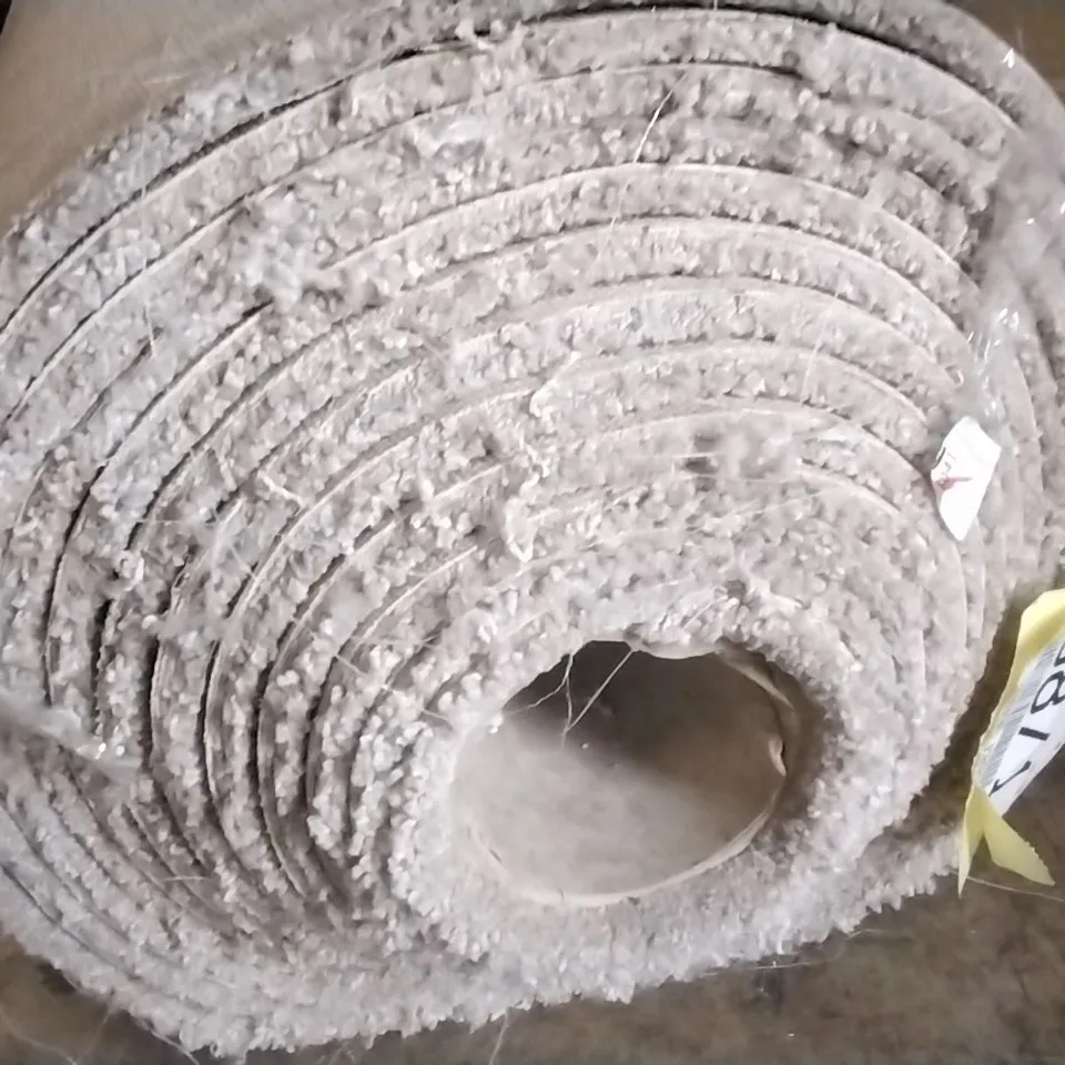 ROLL OF ULTIMATE EXPRESSIONS PEARL CARPET APPROXIMATELY 5M X 14.5M