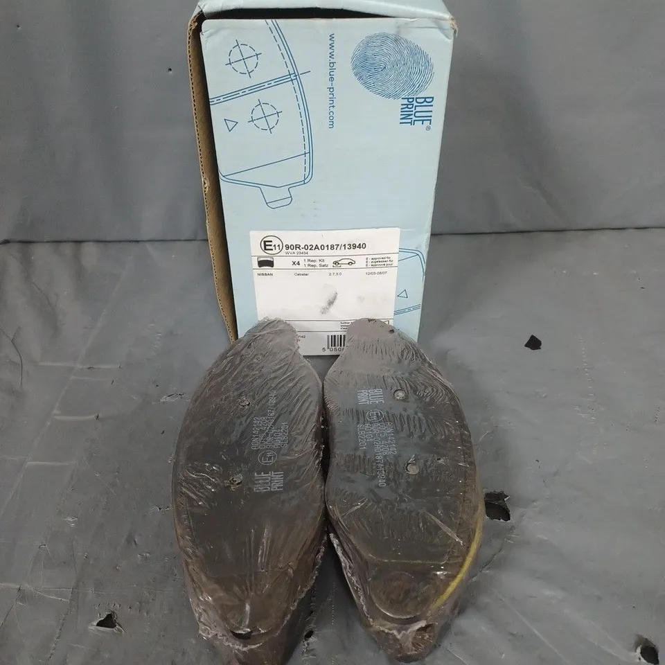 BOXED BLUE-PRINT FRONT BRAKE PADS SET FOR NISSAN:CABSTAR 41060-9X525