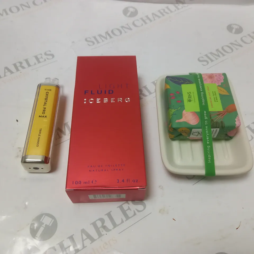 BOX OF APPROXIMATELY 30 COSMETIC PRODUCTS TO INCLUDE ICEBERG, CRYSTAL PRO, RHS, ETC