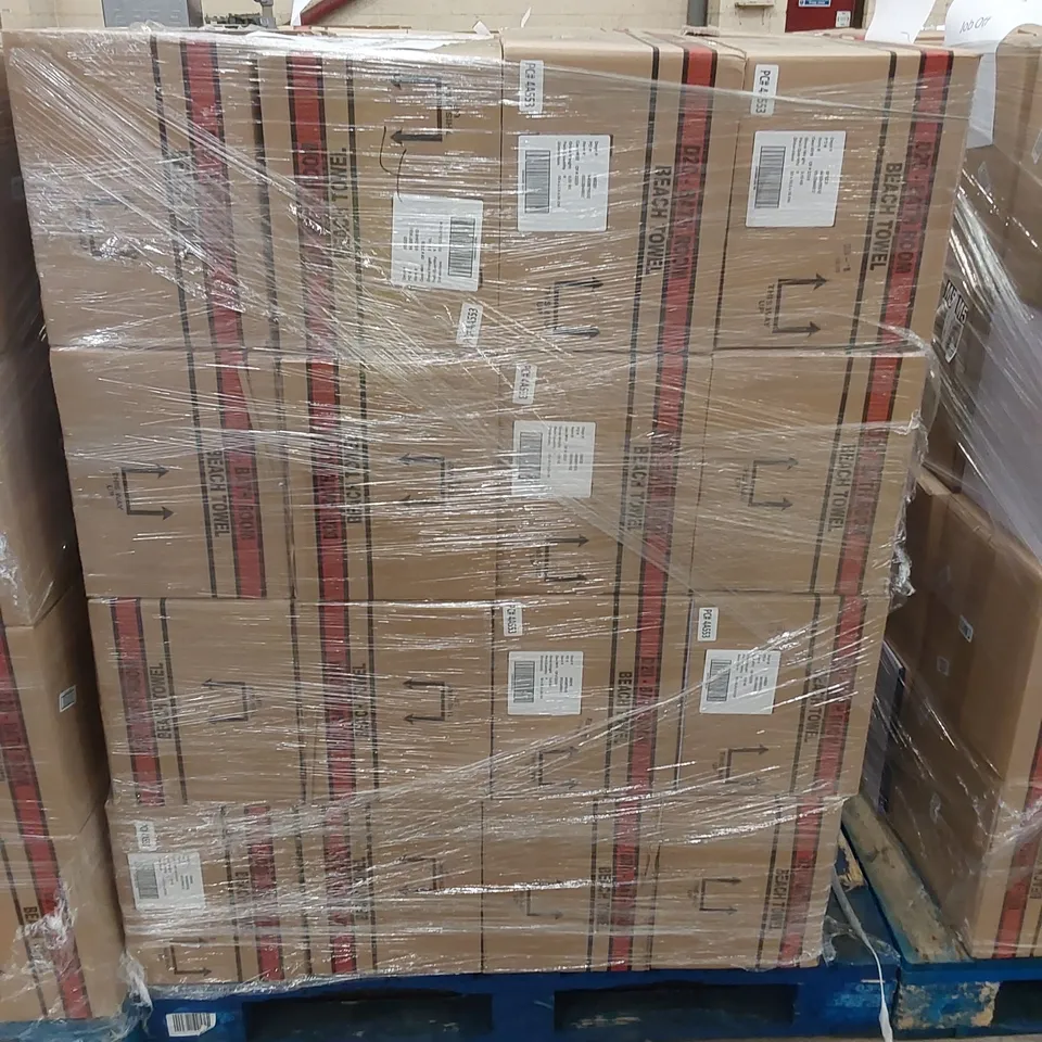 PALLET TO CONTAIN APPROX 48 BOXES OF BRAND NEW UNION JACK BEACH TOWELS - 9 TOWELS PER BOX // SIZE: APPROX 71 X 152cm // COMBINED RRP £2,376.00