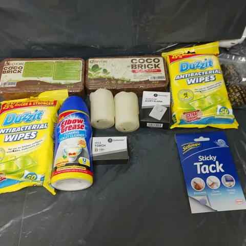 BOX OF APPROXIMATELY 8 ASSORTED ITEMS TO INCLUDE - COCO BLOCK, ELBOE GREASE, AND ANTIBAC WIPES ETC. 