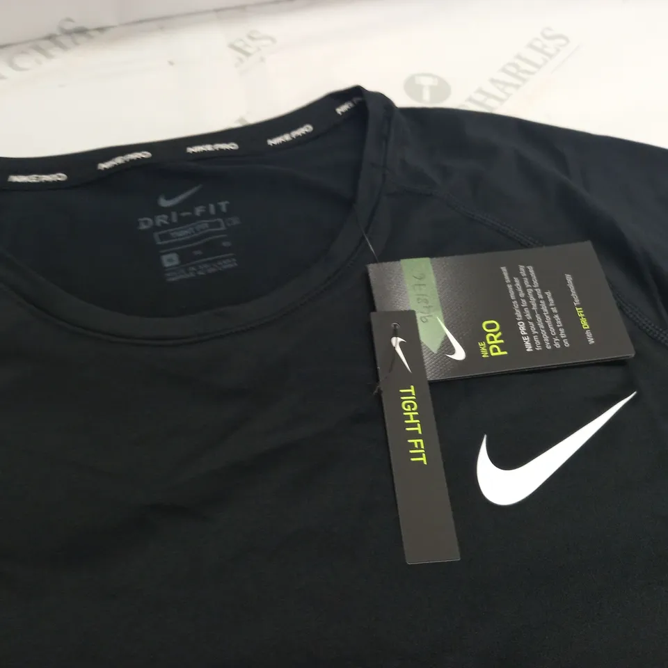 NIKE PRO BLACK MENS T-SHIRT - TIGHT FIT XL