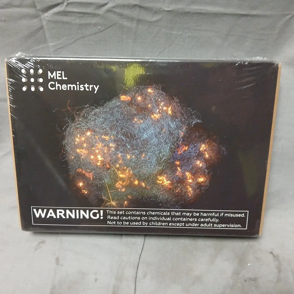 SEALED MEL CHEMISTRY AT-HOME CHEMISTRY SET STARTER KIT