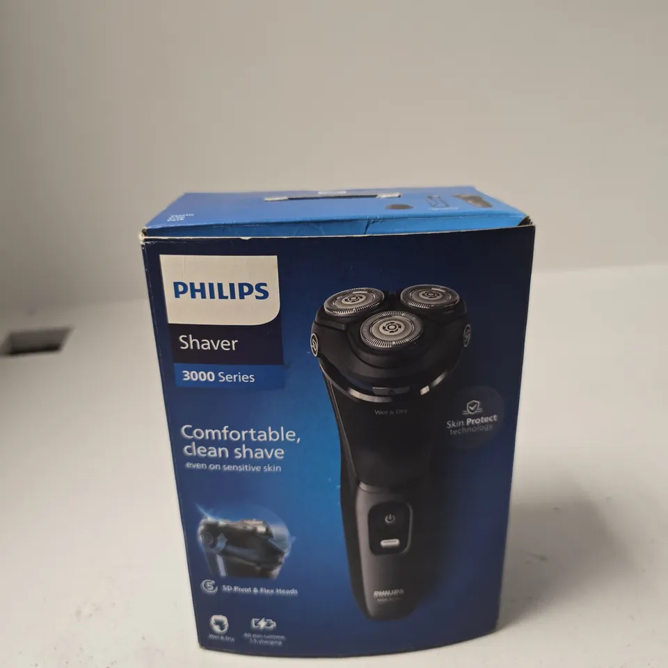 PHILIPS SHAVER 3000 SERIES – WET & DRY, BOXED