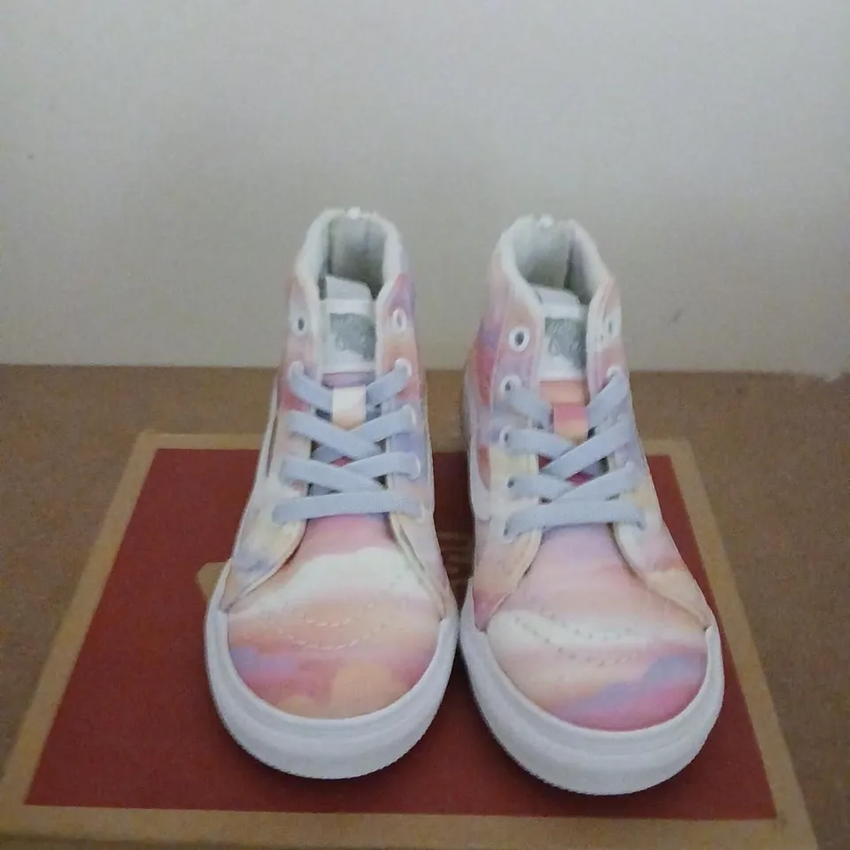 VANS SK8-HI ZIP KIDS' SNEAKERS - PASTEL TIE-DYE SIZE KIDS 7