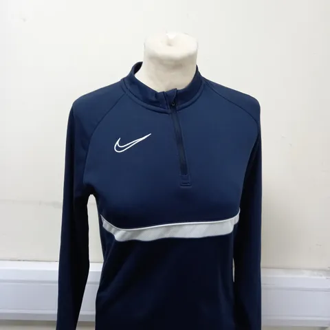 NIKE 1/4 ZIPPED JACKET SIZE L