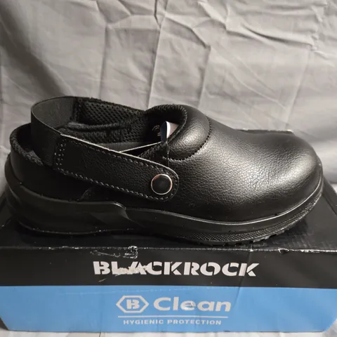 BOXED PAIR OF BLACKROCK SAFETY CLOGS - UK SIZE 4