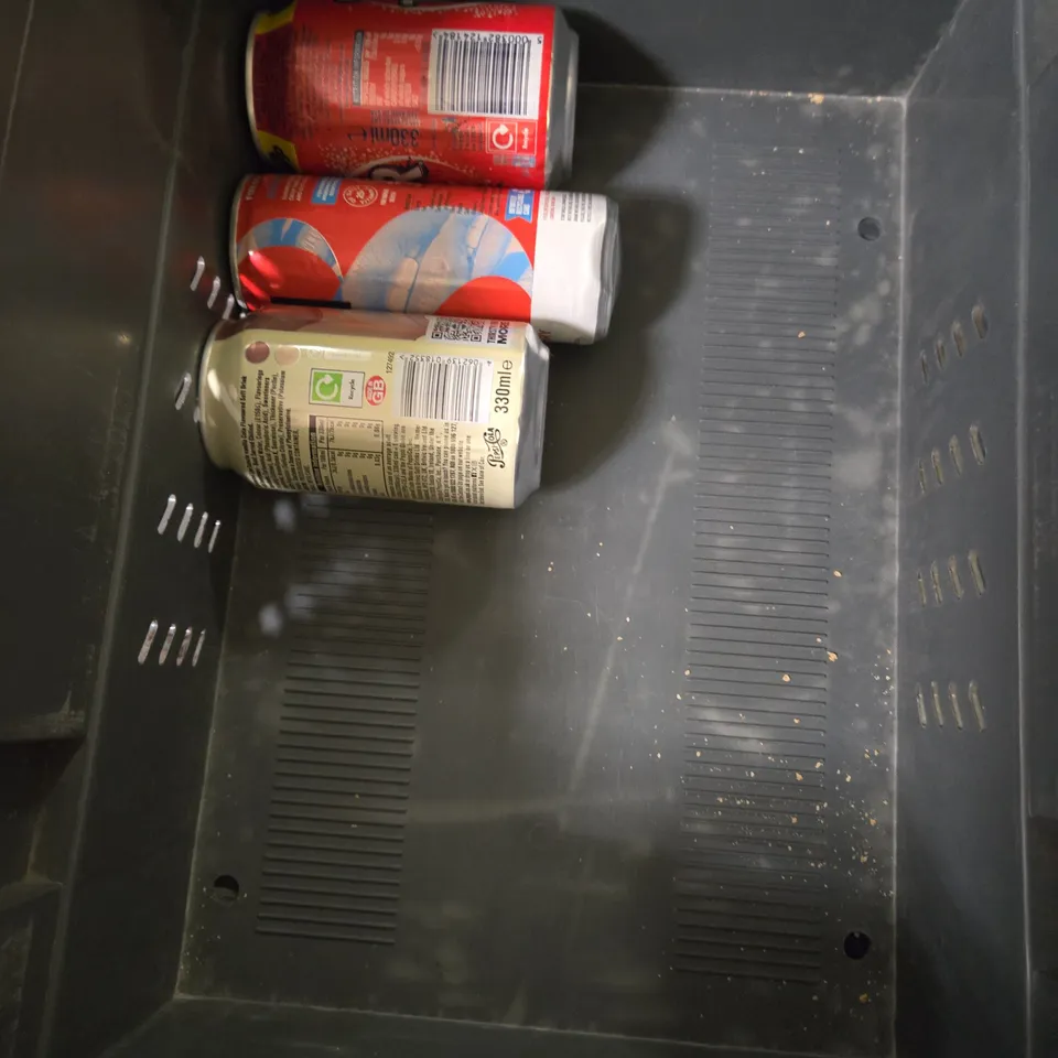 APPROXIMATELY 14 ASSORTED FOOD & DRINK ITEMS TO INCLUDE - OATIBIX - BLACKFIRE JALEPENO JAM - HEINZ SALAD CREAM - ETC - COLLECTION ONLY