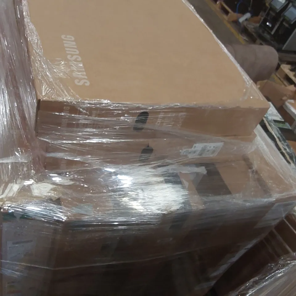 PALLET CONTAINING A LARGE QUANTITY OF ASSORTED DAMAGED TVs