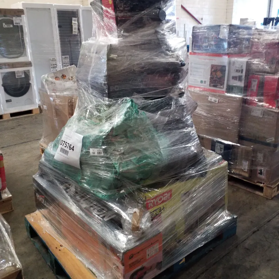 PALLET OF APPROXIMATELY 9 UNPROCESSED RAW RETURN HOUSEHOLD AND ELECTRICAL GOODS TO INCLUDE;