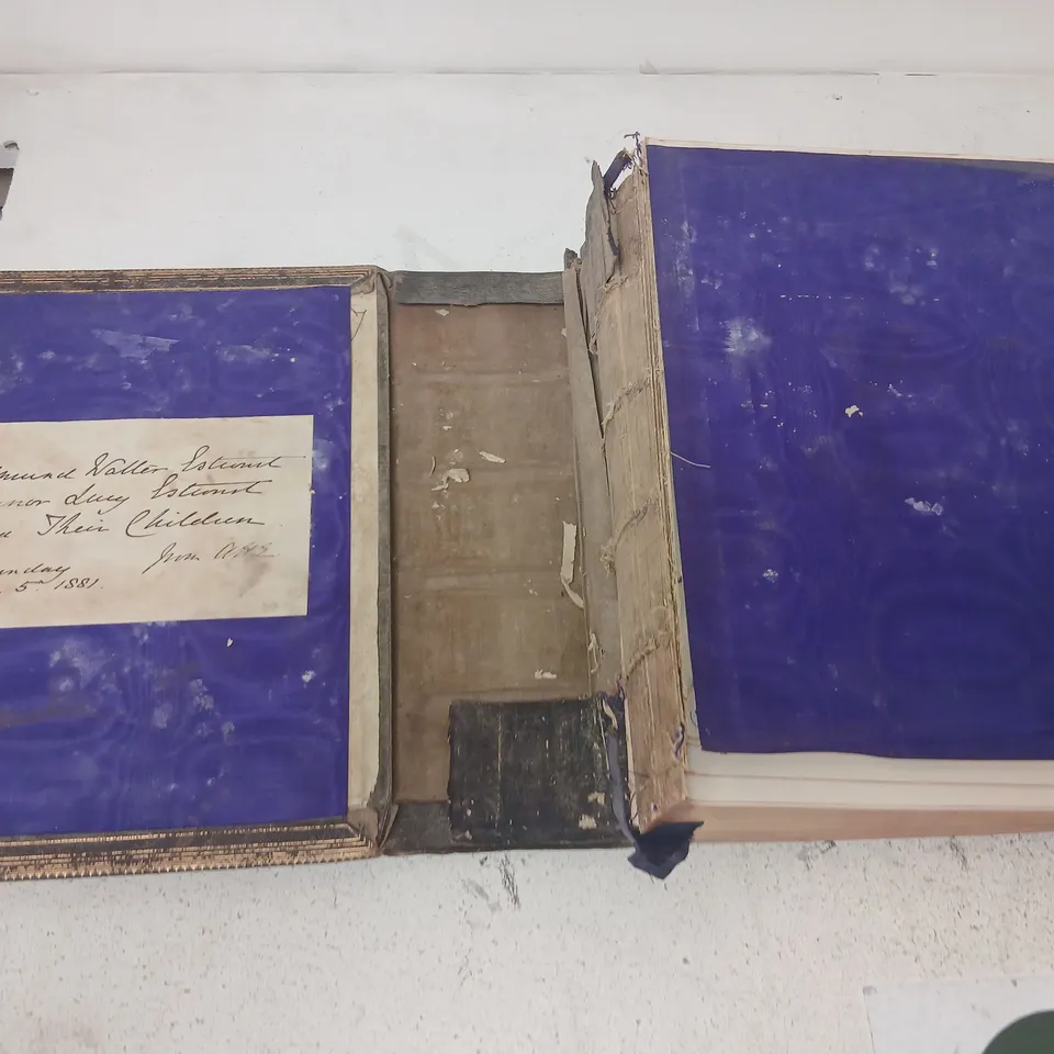 VICTORIAN LEATHER-BOUND FAMILY BIBLE WITH HANDWRITTEN GENEALOGICAL RECORDS