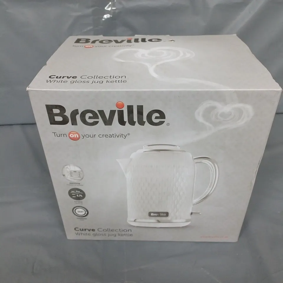BOXED BREVILLE WHITE GLOSS JUG KETTLE