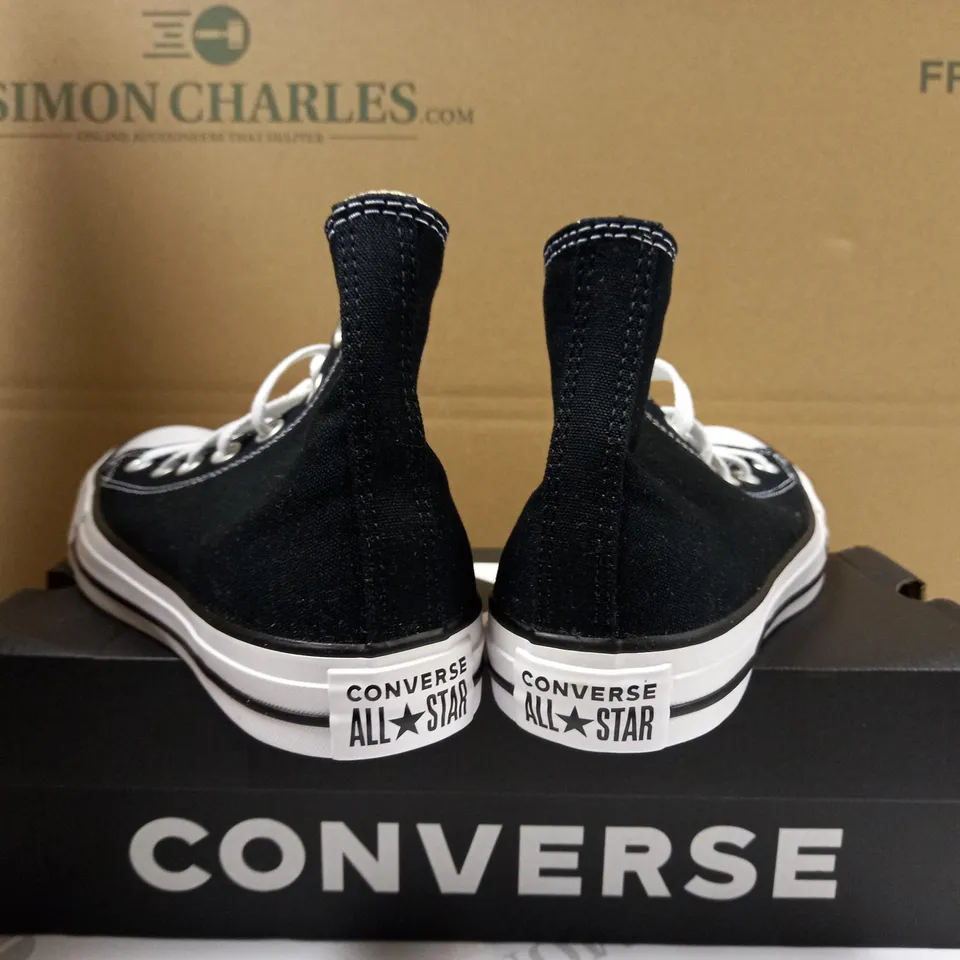BOXED PAIR OF CONVERSE BLACK/WHITE TRAINERS - SIZE 8
