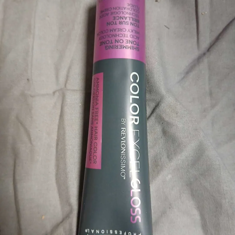 BOX OF APPROXIMATELY 30 REVLON COLOR EXCEL PROFESSIONAL HAIR COLOUR – SHADE 8.21 – 70ML TUBE IN BOX-NO EXPIRY DATE SHOWN 