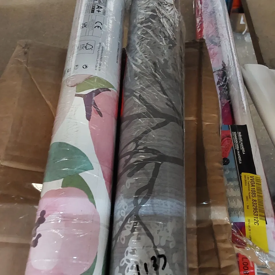 2 ROLLS OF ASSORTED WALLPAPERS