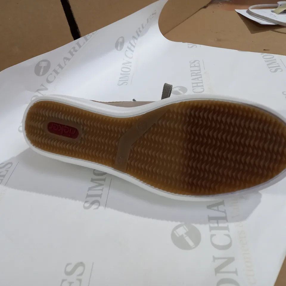 RIEKER SIDE ZIP GREY SHOE SIZE 6