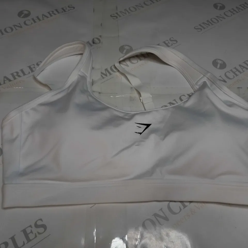 GYMSHARK SPORTSBRA IN WHITE - MEDIUM