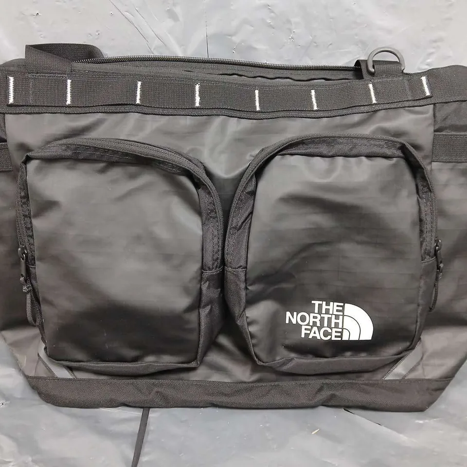 THENORTHFACE MESSENGER BAG IN BLACK