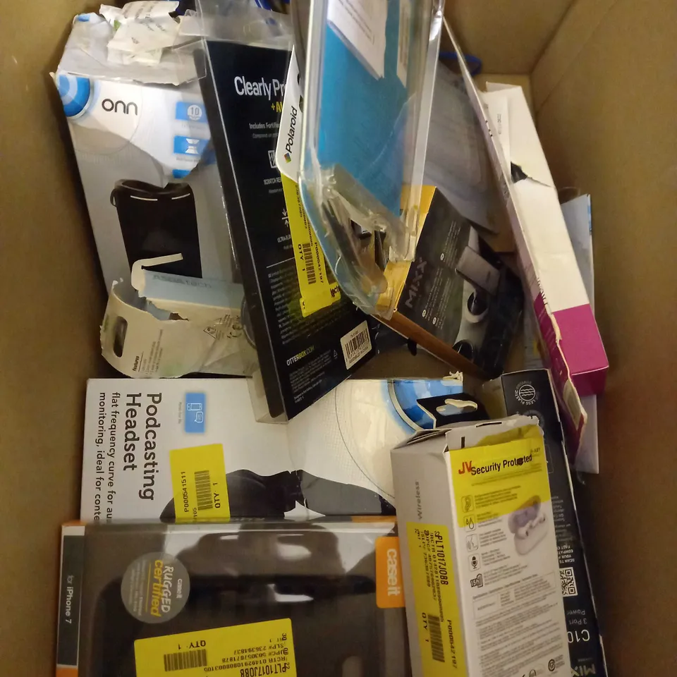 LOT OF APPROX 20 ASSORTED ELECTRICAL ITEMS TO INCLUDE JVC HEADPHONES, SIGNAL BOOSTER, UNIVERSAL REMOTE, ETC