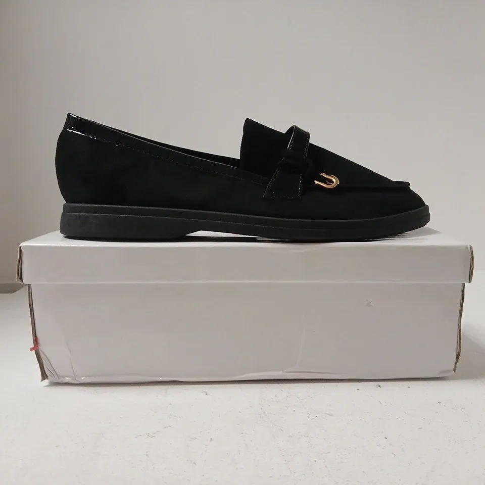 BOXED PAIR OF CM PARIS WOMEN'S LOAFERS N BLACK SIZE EU 40