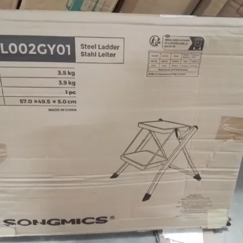BOXED SONGMICS STEEL STEP LADDER (2STEPS)