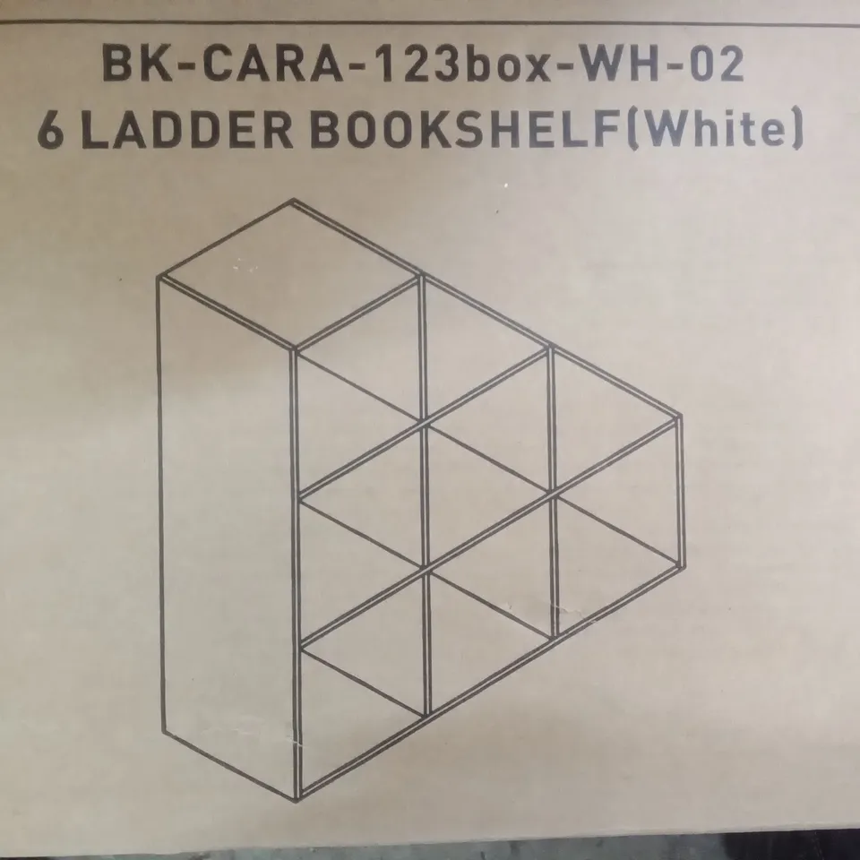 BOXED 6 LADDER BOOKSHELF - WHITE/GREY