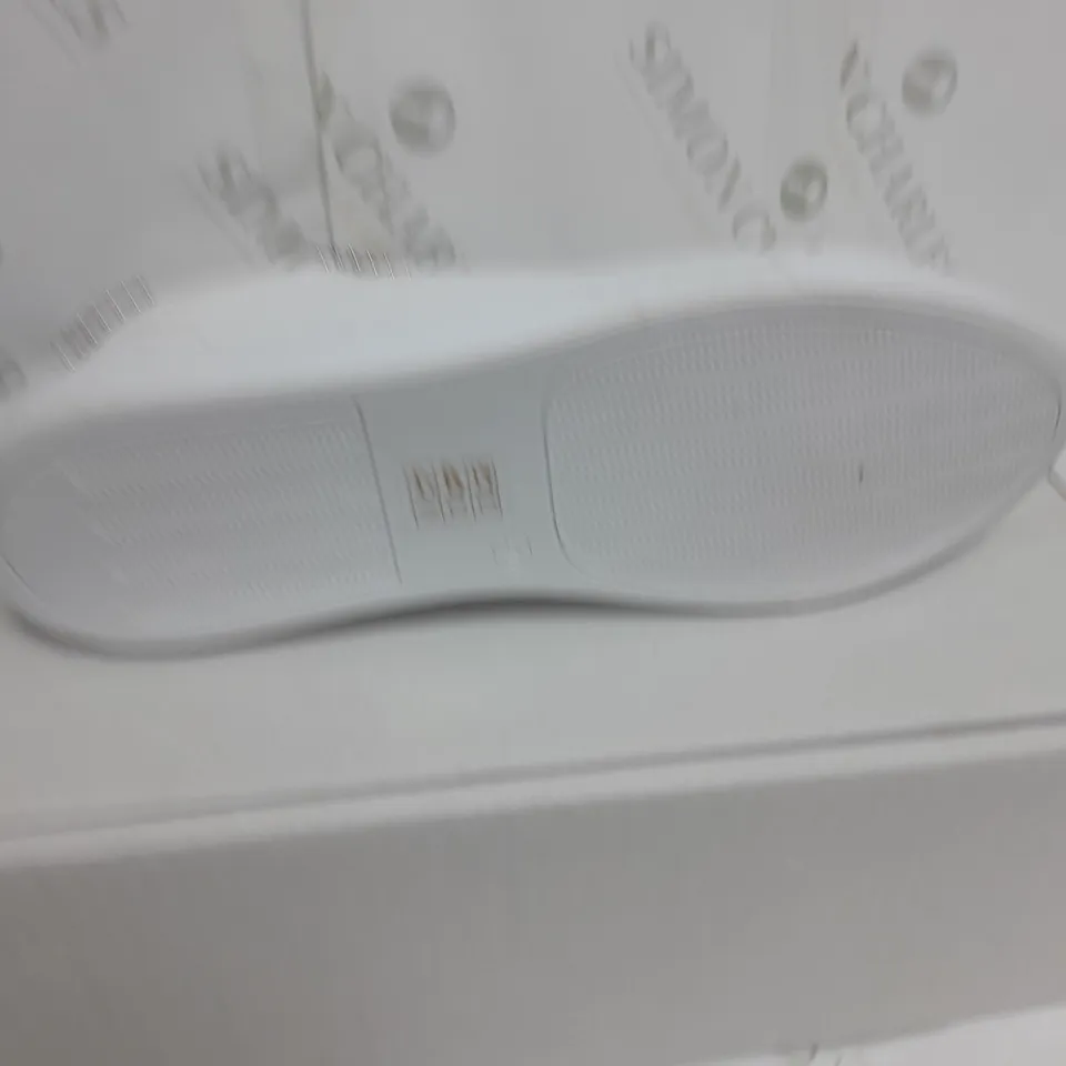 BOXED PAIR OF MODA IN PELLE ARITA WHITE LEATHER TRAINERS - SIZE 7