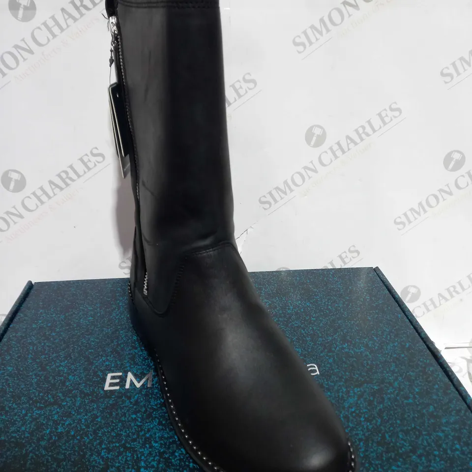 EMU AUSTRALIA EXPLORE YANCOAL BLACK SIZE 6 - BOXED 