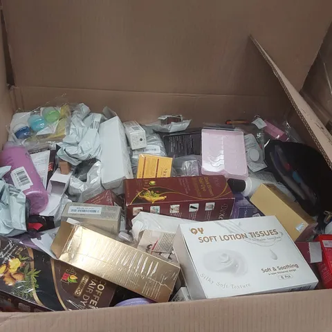 PALLET CONTAINING A VERY LARGE QUANTITY OF ASSORTED COSMETICS ITEMS