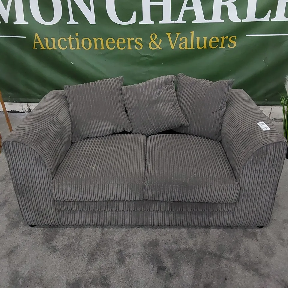 DESIGNER 2 SEATER SOFA UPHOLSTERED IN GREY FABRIC WITH CUSHIONS 
