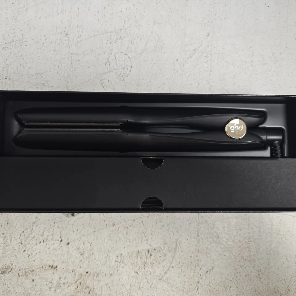 GHD MAX PROFESSIONAL WIDE PLATE STYLER – HAIR STRAIGHTENER (BOXED)
