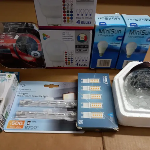 LOT OF ASSORTED LIGHT BULBS