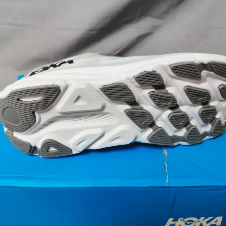 HOKA RUNNING SHOES – GREY, BOXED SIZE 9.5
