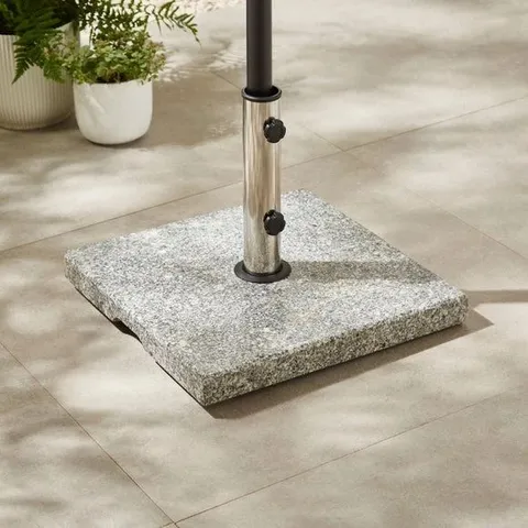 BOXED SQUARE GRANITE PARASOL BASE, 25KG (1 BOX)