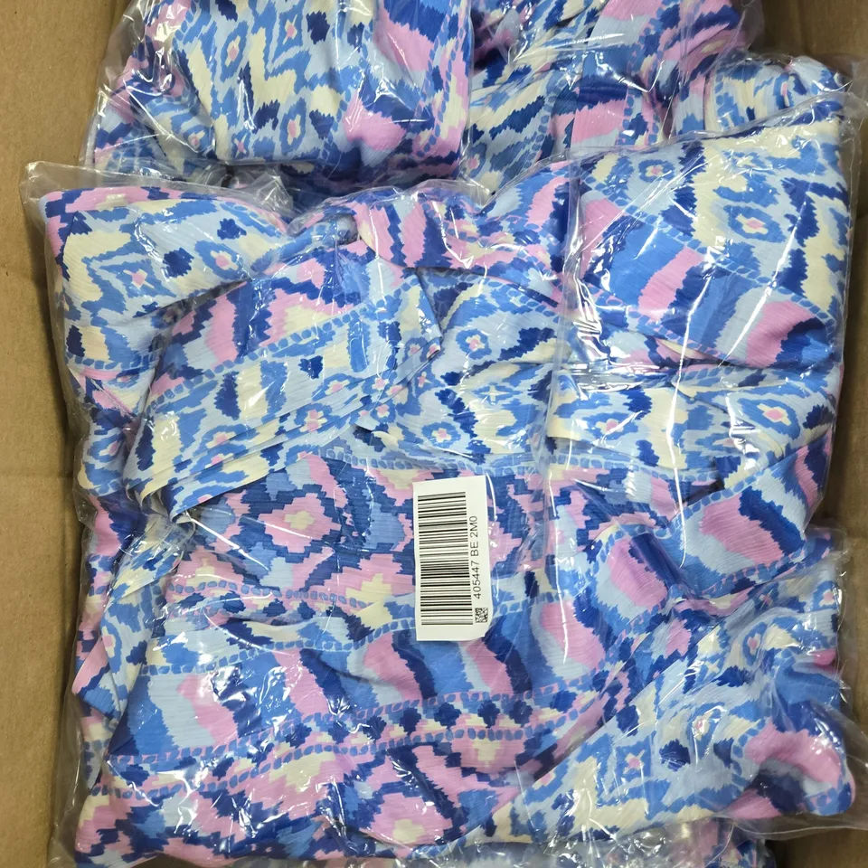 APPROXIMATELY 15 BAGGED FRANK USHER CHIFFON PRINTED DRESS W/TIE WAIST FLOATY SLEEVES & CROSSOVER FRONT IN BLUE 